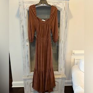 Brown maxi dress with quarter length sleeves